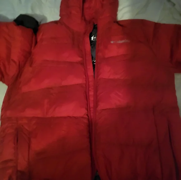 Red winter jacket - Picture 1 of 5